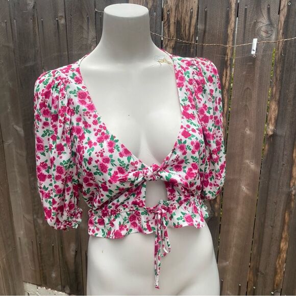 FOR LOVE & LEMONS Petal Blouse in Carnation size small - Picture 5 of 10